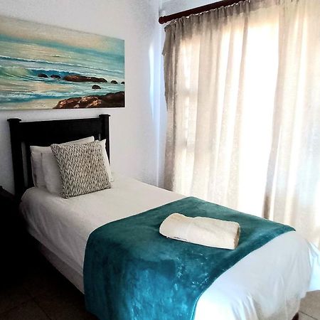 Blue Sea Guest House East London Exterior foto